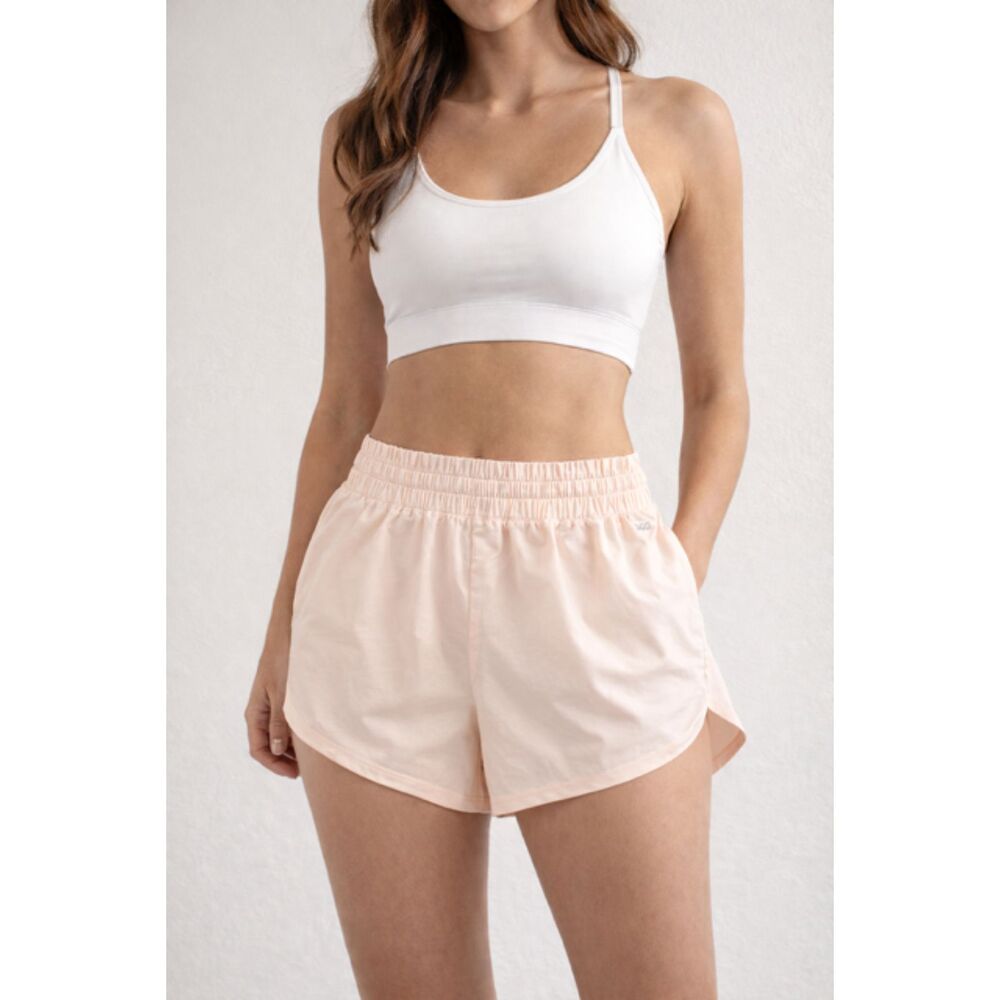 NWT DSG Women’s Stride Mid-Rise Athletic Shorts Peach Size Medium